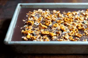 No-Bake Chocolate Pretzel Oat Bars