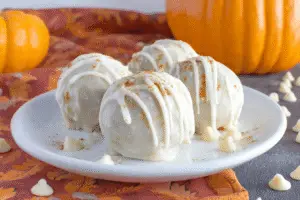 No Bake Pumpkin Cheesecake Balls