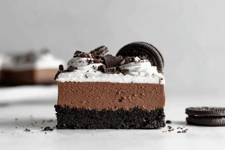 Easy Chocolate Cream Pie Bars Recipe