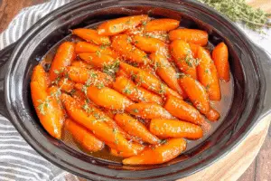 Slow Cooker Maple Glazed Carrots