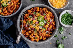 One-Pot Vegan Chili Mac
