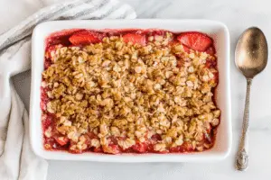 Healthy Strawberry & Rhubarb Crumble